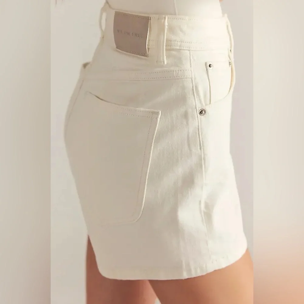 NWT Free People/We The Free CRVY Bellarosa High-Rise Vintage Shorts